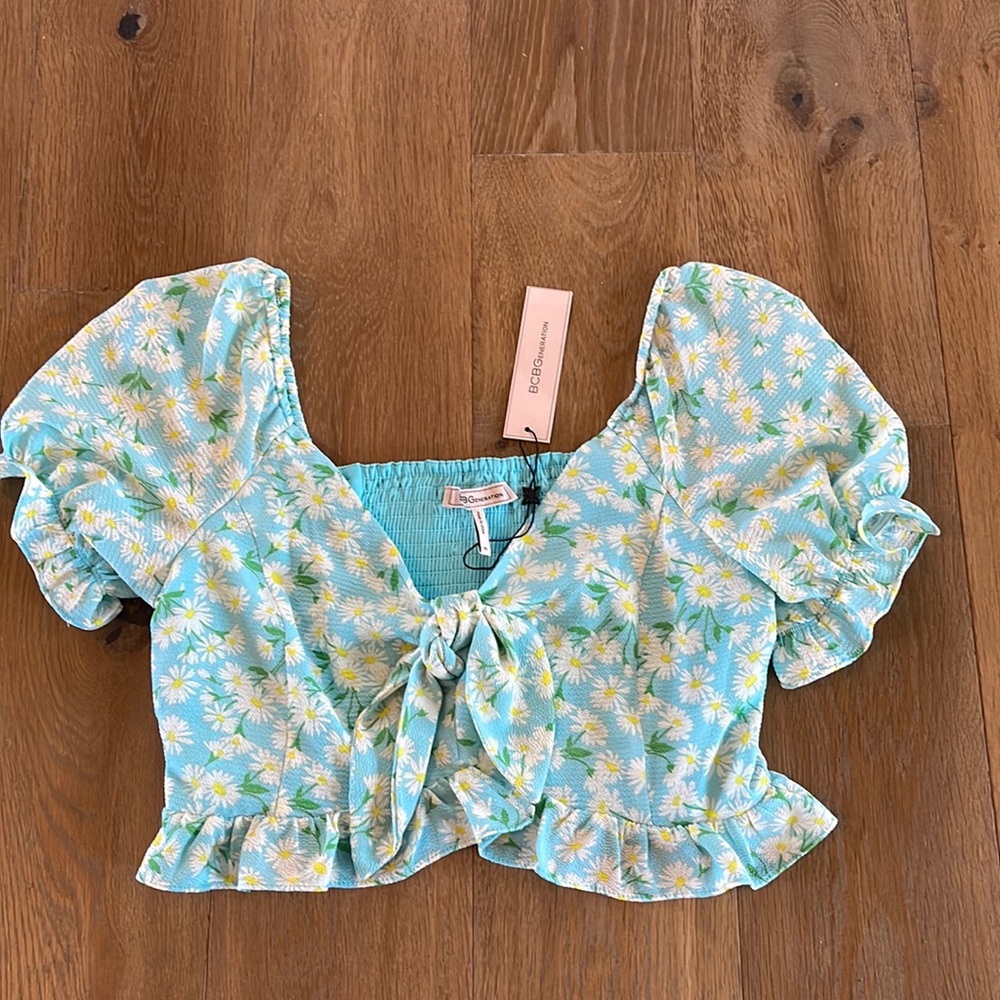 BCBGeneration Daisy Crop Top XS NWT